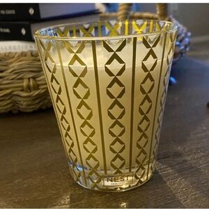 Nest New York Fragrance Holiday Classic Candle 8.1 oz New with No Box